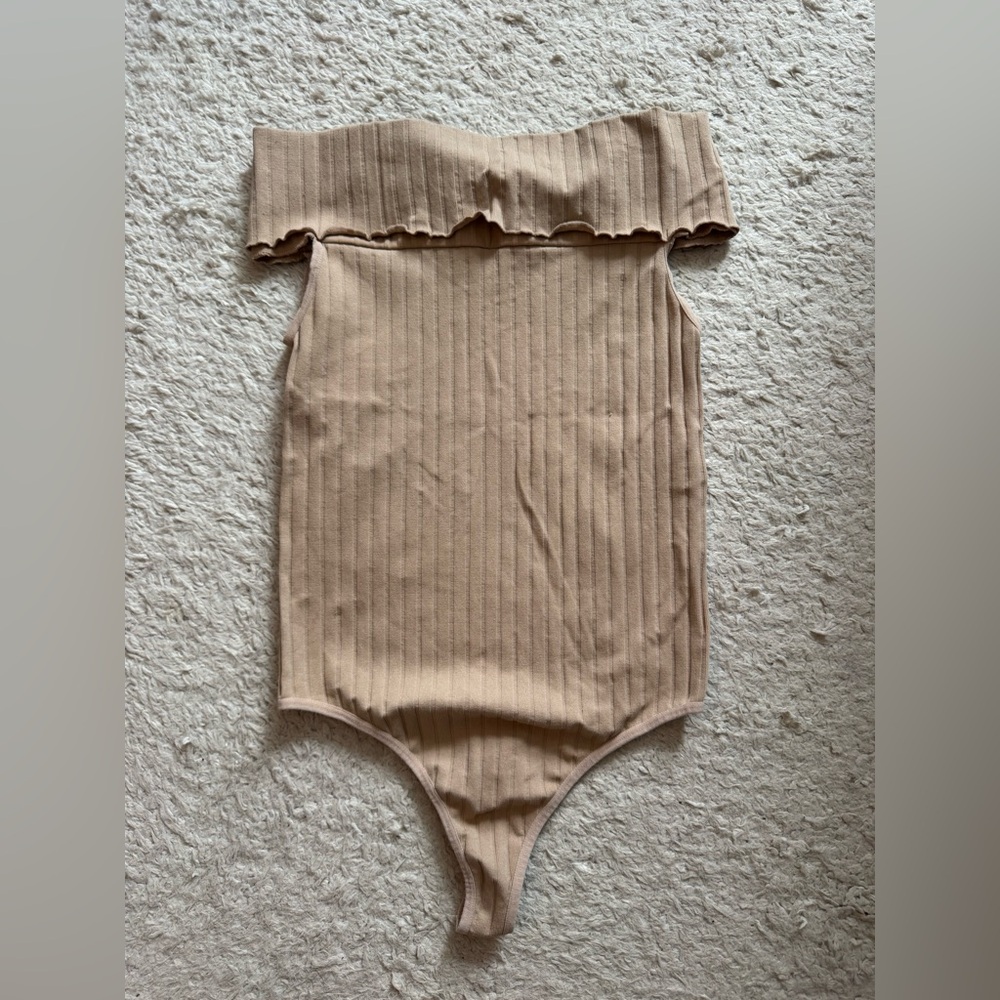 5/$20 fashion nova bodysuit